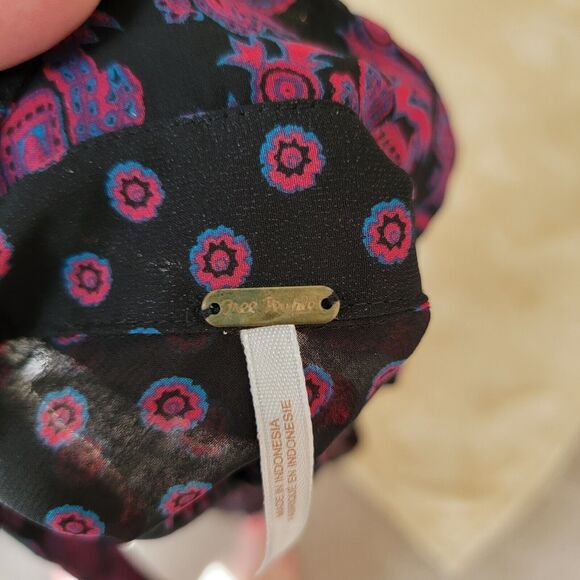 Free People Black Floral Button Blouse Long Sleeves Pockets Semi Sheer XS Hi Low - Picture 3 of 12
